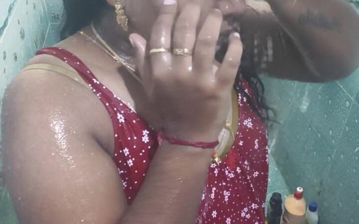 Susmitha2258: Desi frau duscht