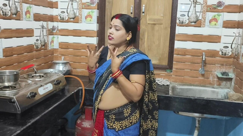 Sona bhabhi: Het indisk milf maid fru förför och knullar hårt, desi...