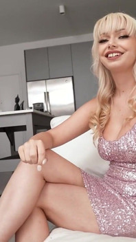 Jessica starling，热辣的金发朋友，在Ike的公寓口交