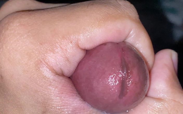 HornyNahidHasan: Cara gostoso mostrou seu pênis, então eu masturbava