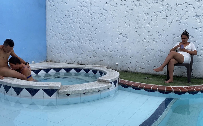 Kanu Eel: Eu levo minha esposa para a piscina e sou negligenciada...