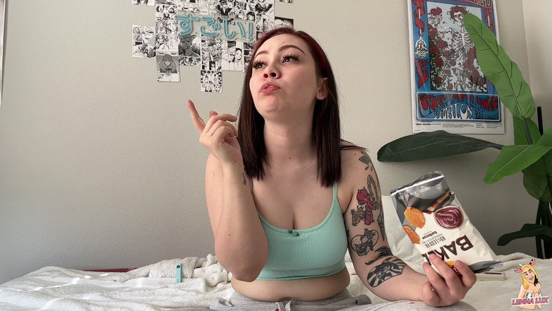 Lenna Lux: Sneaky Tiny vill bli ätit!