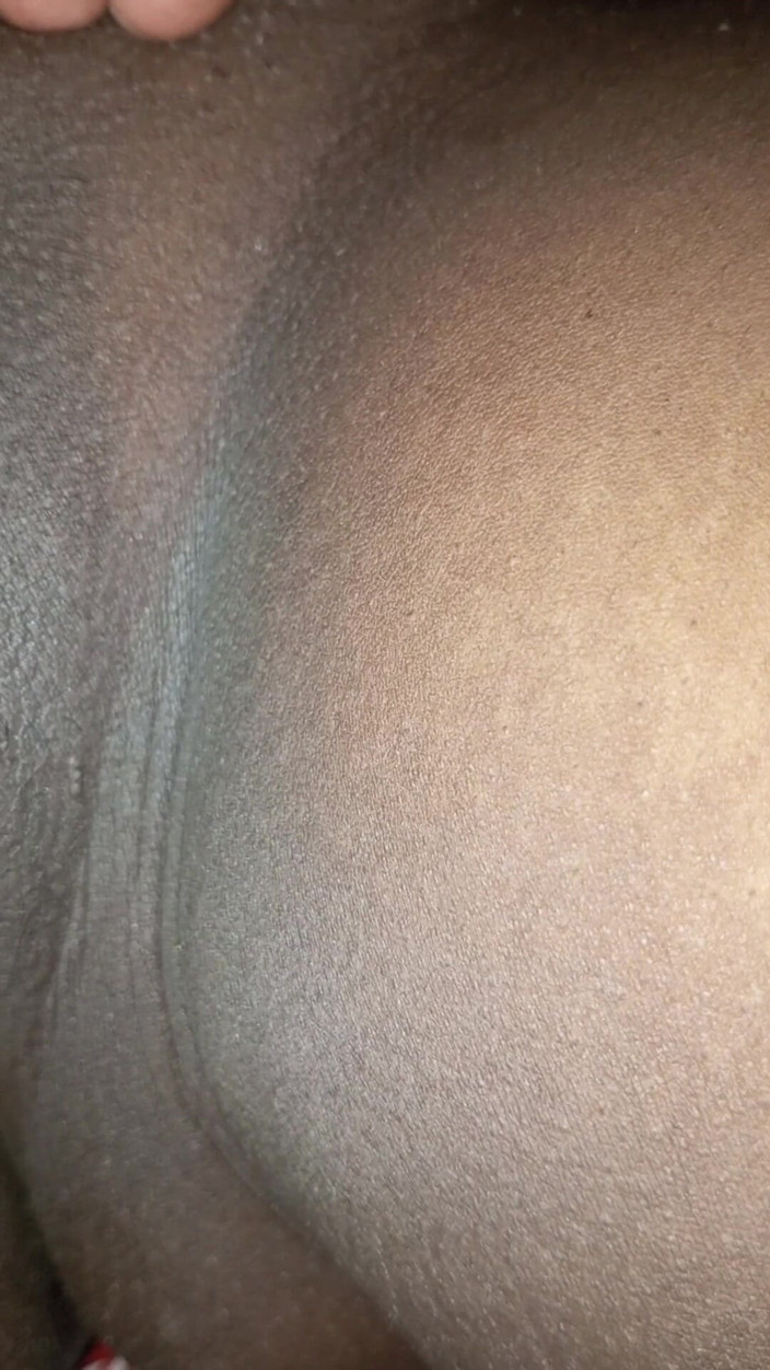 Auntixxx69: Meu pênis ficou ereto depois de ver a buceta suave...