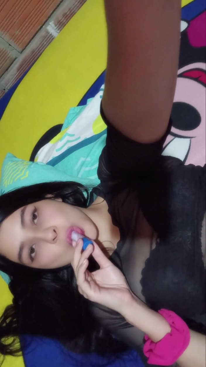 Yuli and tony: Min väns styvmor förför mig medan han är borta