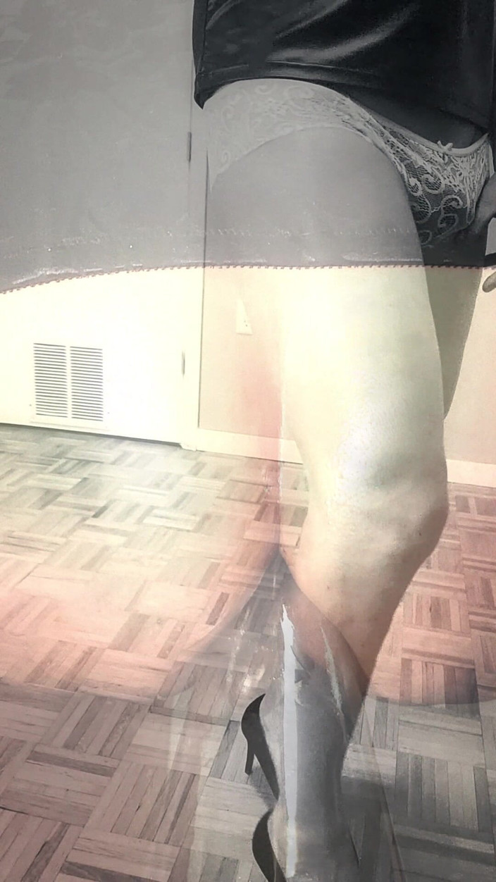 kandiKane: Mira todo dentro de su sexy puta mariquita con un...