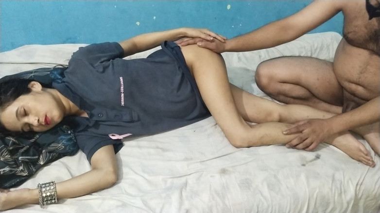 Indian Muslim Couple: Muhteşem Hintli Müslüman yenge tatlı gülüş, cüretkar kişilik