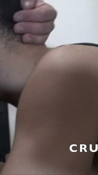 Cewek semok latino ini dientot habis-habisan sama kontol besar pria kulit hitam