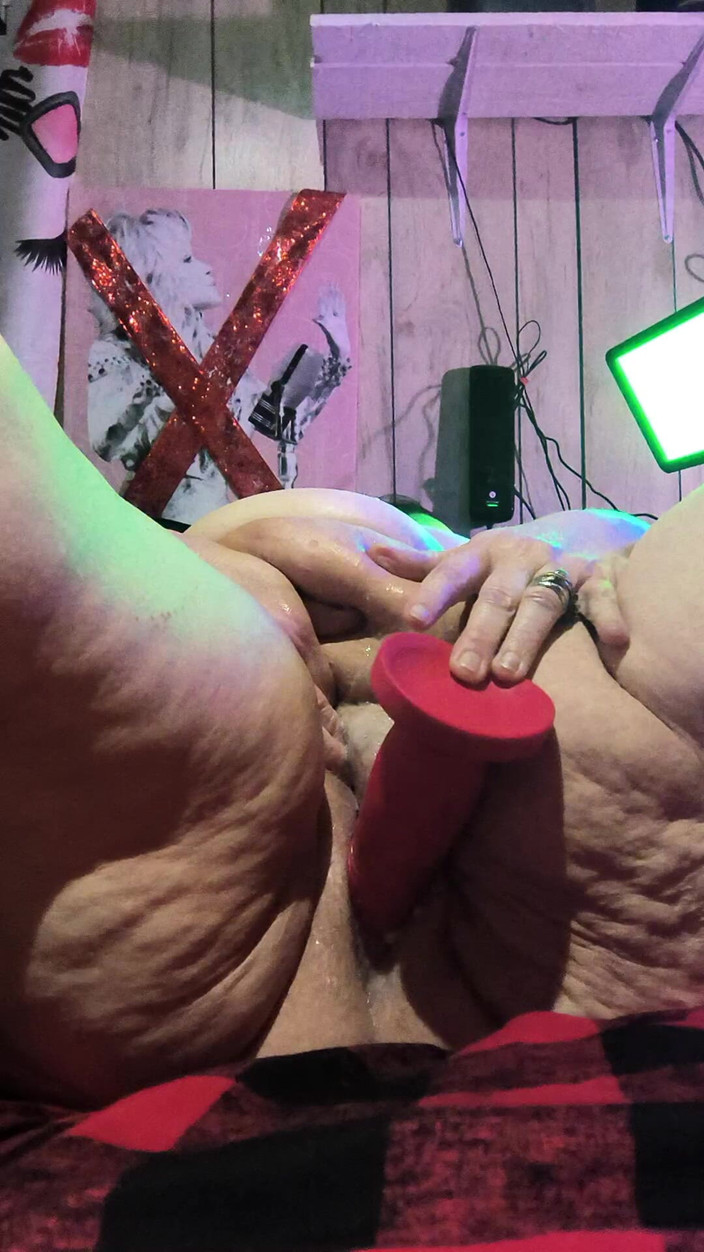 HerculesnVENUS: 너의 어깨에 발 뒤꿈치가 있어 그녀가 그녀를 빨아주길 원하지 않아