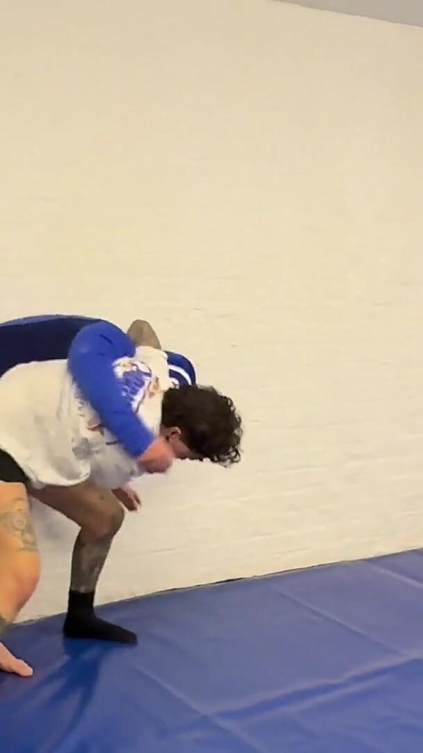 Tap Out & Lift and Carry (She Wrestle) Tap Out & Lift and Carry (She Wrestle)