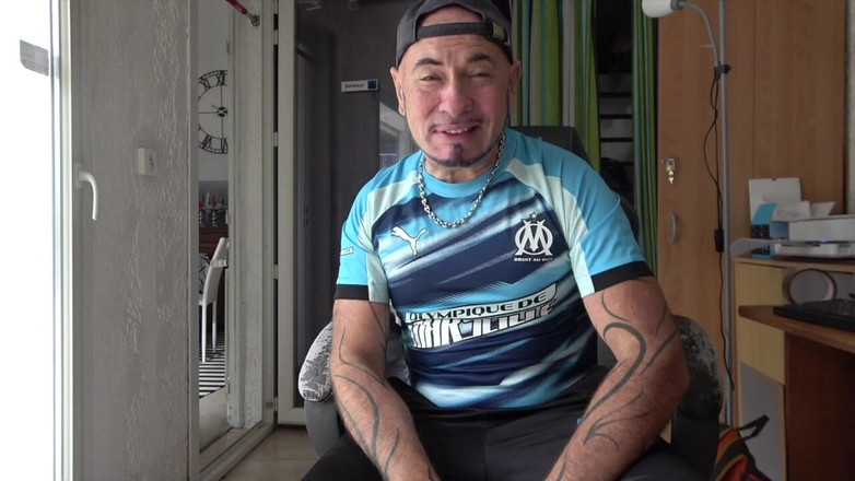 First bisex experience with friend: Amator bisex partisi witg eşcinsel heteroseksüel ve karısı tarafından sikiliyor