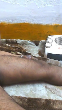 Desi Bhabhi si nechala namasírovat a propustit penis