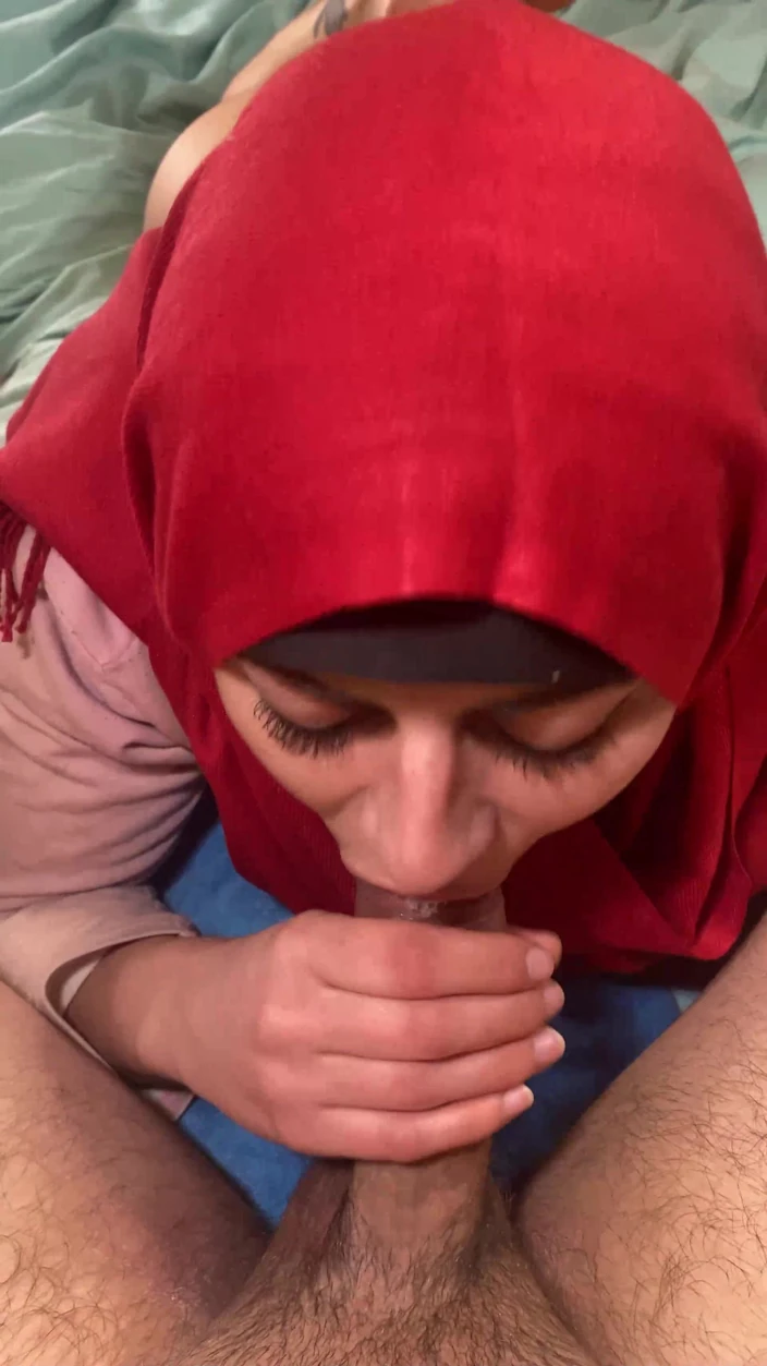 MiaNIqab: Facial Cumshot Blowjob Arab Wife Mia Niqab