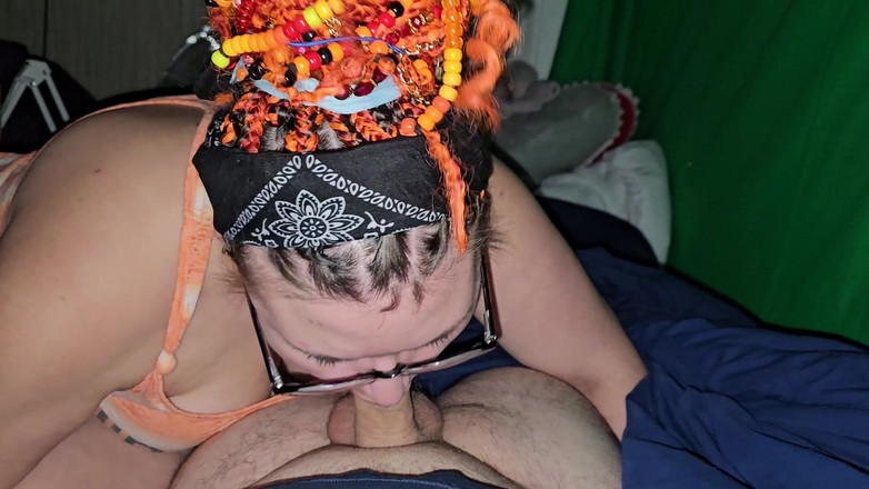 Funhousewife69: De retour, je lui suce la bite jusqu’à ce qu’il...