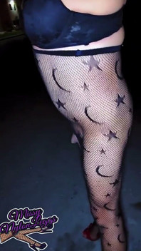 Missynylonleggs - Traviesa Mariquita Trans Provoca En Medias De Red / Tacones Altos / Sin Bragas