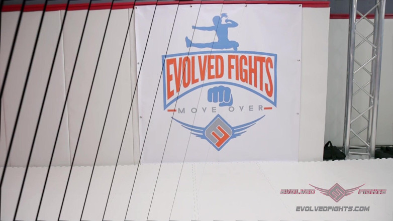 Evolved Fights: Bella Rossi Vs Shawn Fox