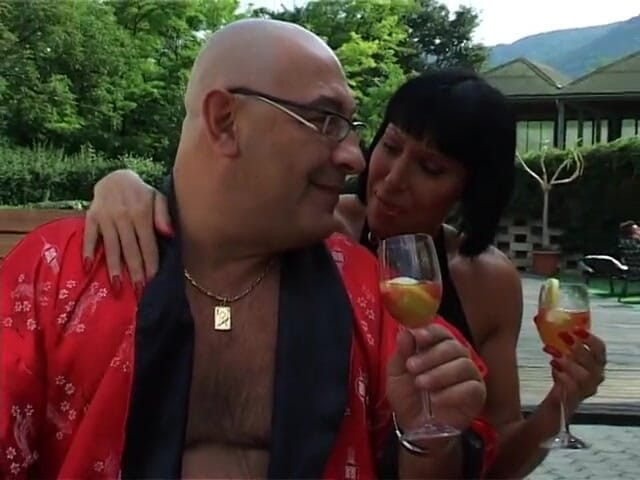 Xtime Network: Estrela pornô italiana Valentine Demy, fodida e dominada por Roberto...