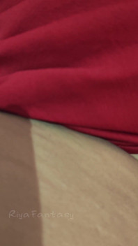 Rotes kleid riya will, dass ich doggystyle lautes stöhnen ficke