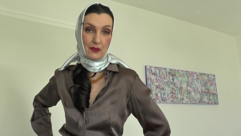 Lady Victoria Valente: Afternoon Headscarf Try-on, Lady Victoria Valente