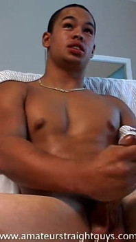 ジェイソンはカンザスシティのホットな男の子で、ストレートで、エッチです!