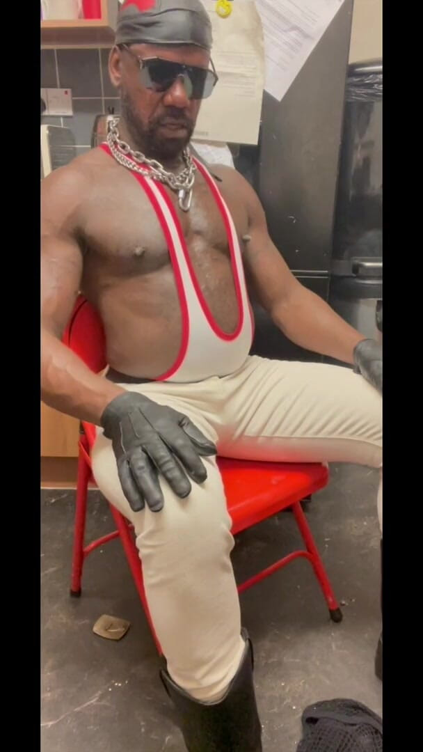 Brodyjayrichardson: Black Bodybuilder Smoking, Posing, Muscle Flexing &amp;.Cumming