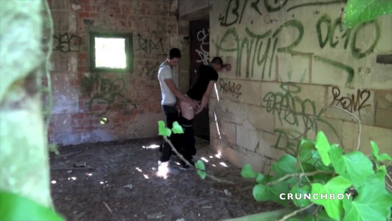 EXHIB BOYS: Real straight boy fucking gay in exhib outdoor place