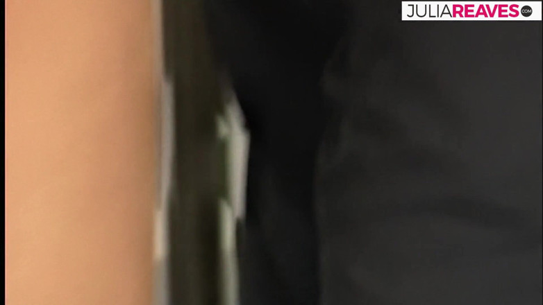 Retro German Casting Tour: Chica sexy follada por el coño peludo con un consolador...