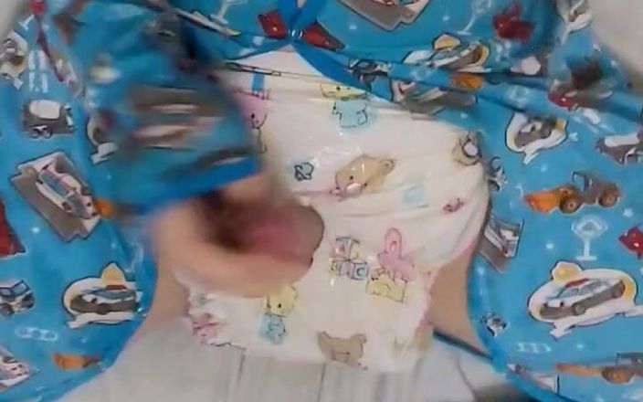 Kinky DL: Hot Abdl Pees Over Himself and Cums
