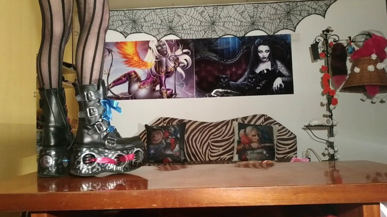 Beth Kinky: In meine ultra-plateaustiefel gehen - Beth kinky