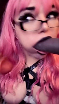 Wife Sucks off the Neighborhood Cuckold Fetish