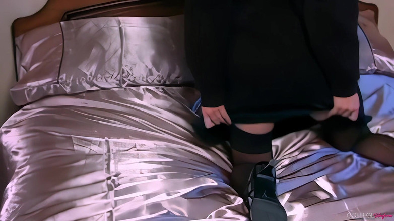 College Uniform: Видео за кулисами с участием Lily S