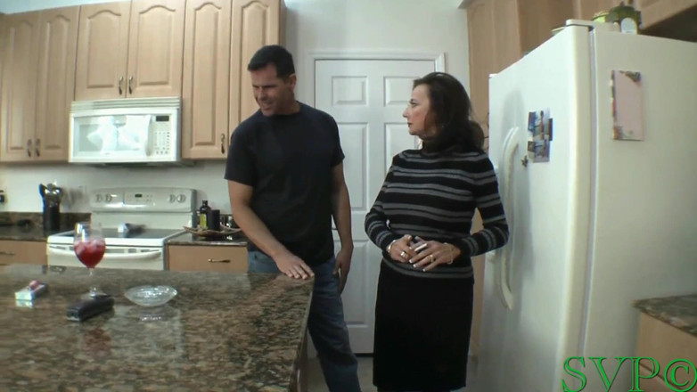 Big tit MILF'S GILF'S and girls: Stevs macecha a tchyně mají poměr, kapitola 3