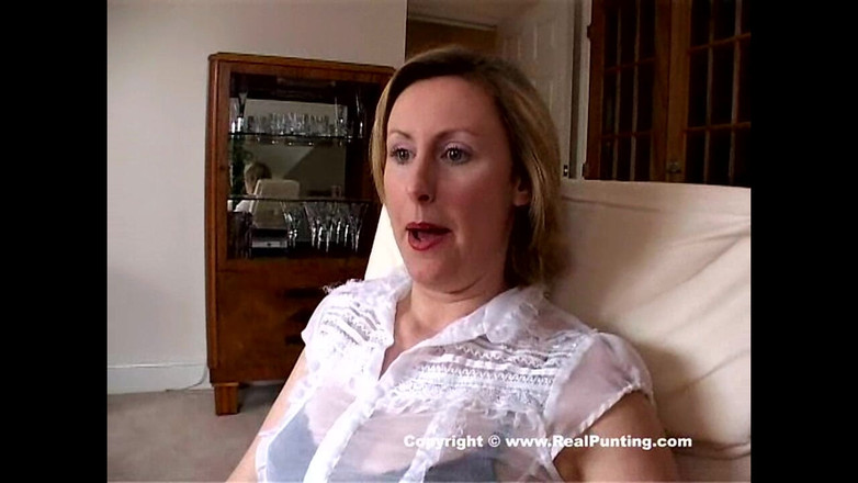 RealPunting: Lara látex - sirvienta francesa juega a rol