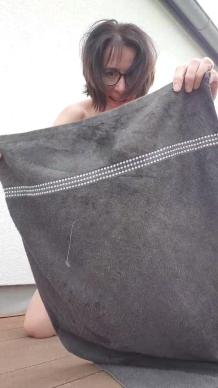JulieEroticDress: Hraju si se sklem ve všech svých otvorech