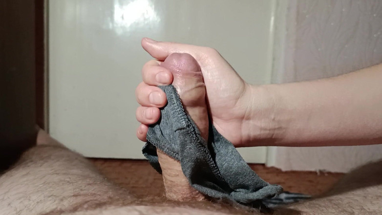 OniSoi: 한국 밀프의 팬티로 자지를 쳐다