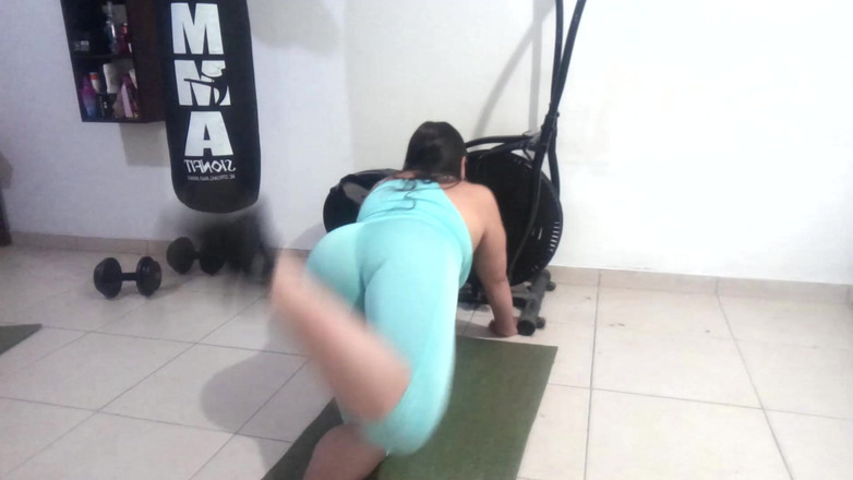 Mike Franco: Mostrando sua esposa puta colombiana seduz seu cunhado. Ela ama...