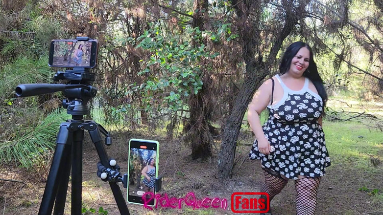 Only Riderqueen BBW Step Mom Latina Alone: Riderqueen Alone, Venkovní, Videa pro Fanoušky