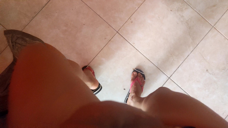 Martin13: Latina bernafsu dalam komuniti mereka melancap semasa suami mereka tiada...
