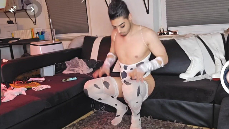 Daddy Femboy: Shemale sissy Macht Sich fertig fr seksfeestje /