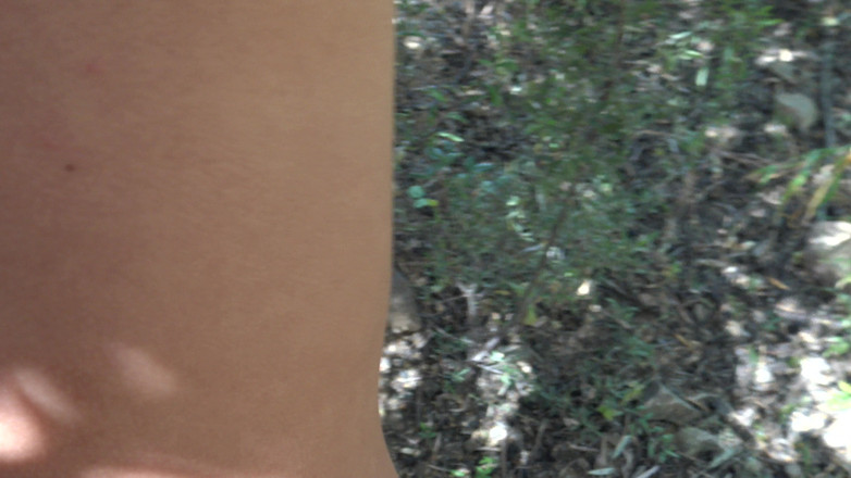 Stepmom Susan: Зріла нудистська дружина рогоносця дозволяє випадковим незнайомцям кінчити на неї