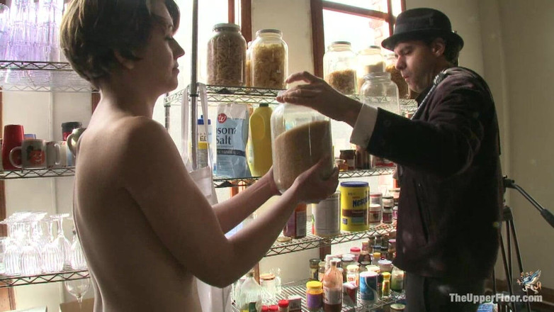 The Upper Floor by Kink: Sesiuni de servicii: Shevon Învață să Cook