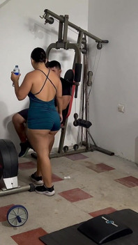 Tiada Orang Lain Di Ginasium, Jadi Mereka Menyerah Kepada Godaan