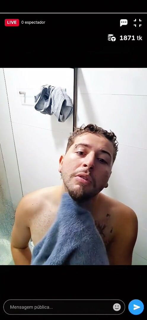 Marcosninfo: Tomei Banho Na Live E Ganhar Seguidores Safados