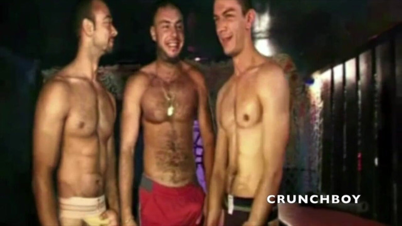 Crunch Boy: Băiat dur ratat în camera din spate cu sex dur - în culise