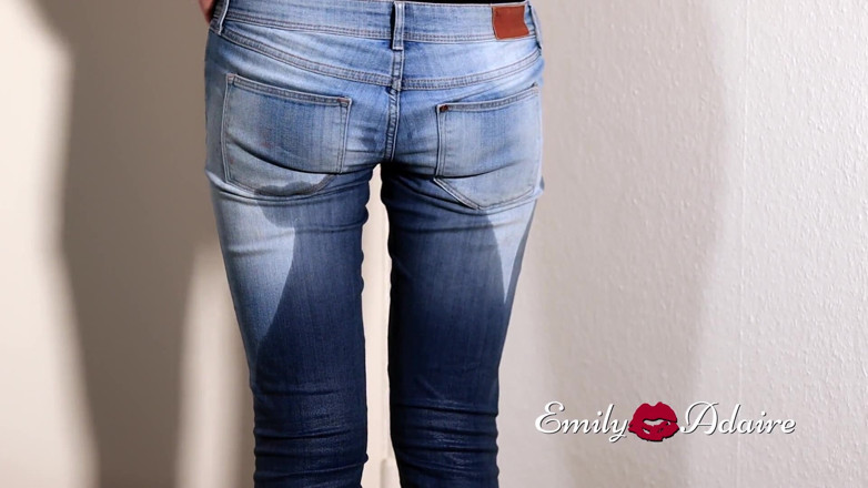 Emily Adaire: Trans girl pisses in her tight blue jeans