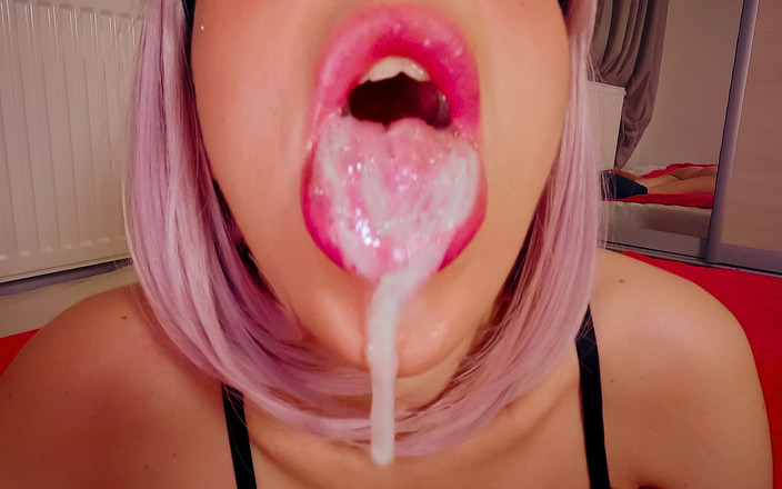 Slightly Nightly: 자지를 빨고 정액을 가지고 노는 걸 좋아해