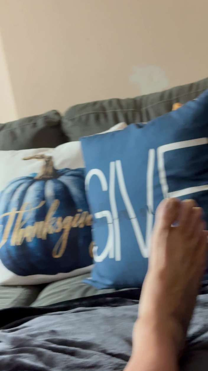 Bonewizzard69: Pasangan masturbasi bersama menonton film porno