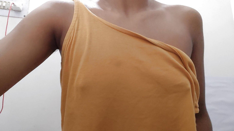 desigirl93: Verrücktes süßes mädchen verrückt mit ihren fingern in ihrer engen...