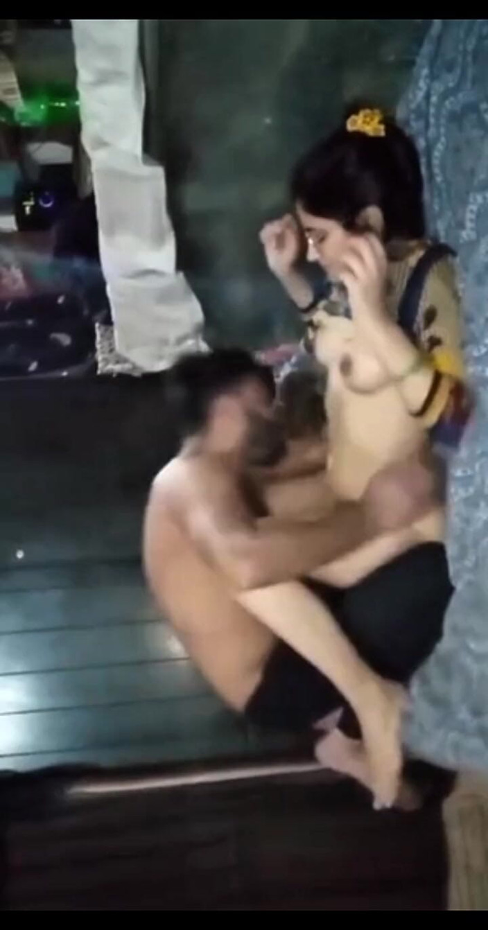 Dasi couple: Meu amigo linda esposa em casa sozinha eu fodendo a...