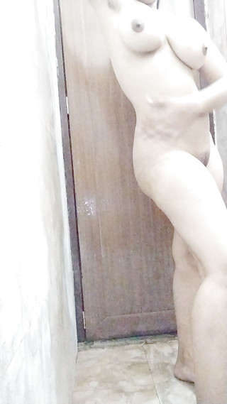 Riyathakur: Velká prsa indická macecha dává lekci sexu nevlastnímu synovi Jak šukat...