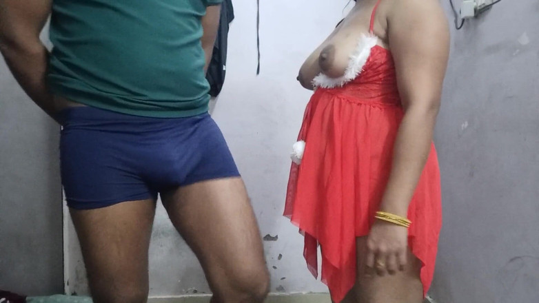 Hindi-Sex: Sizzling Romantic Sex in Bedroom, Real Homemade Amateur Desi Indian...